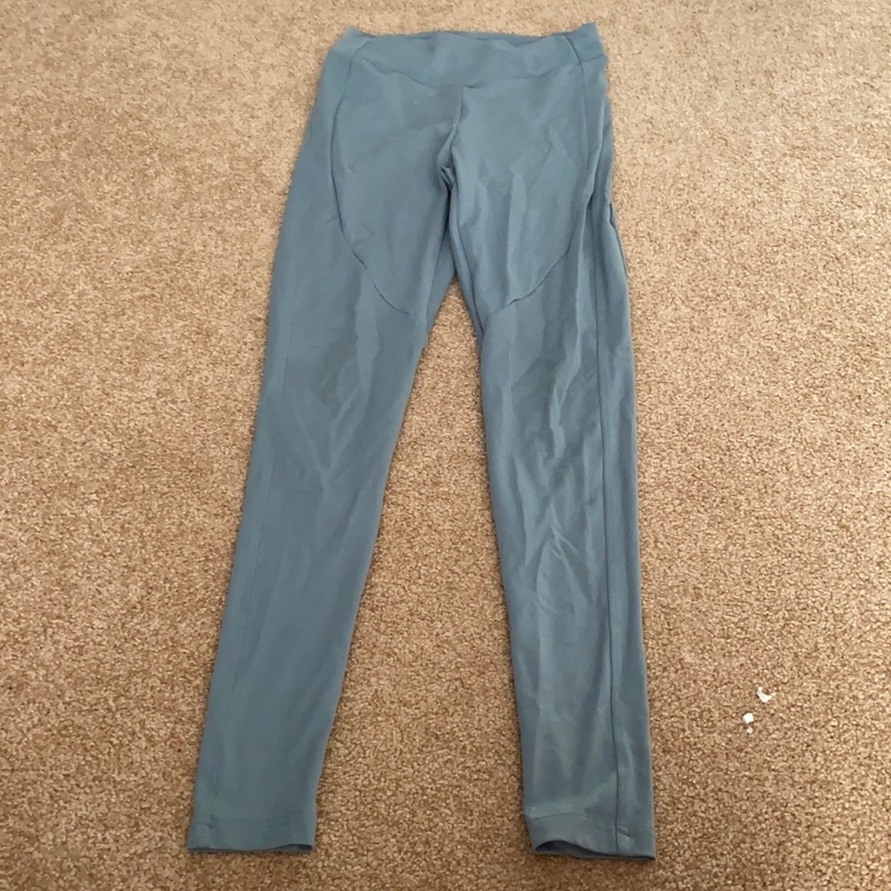 Blue gym shake leggings